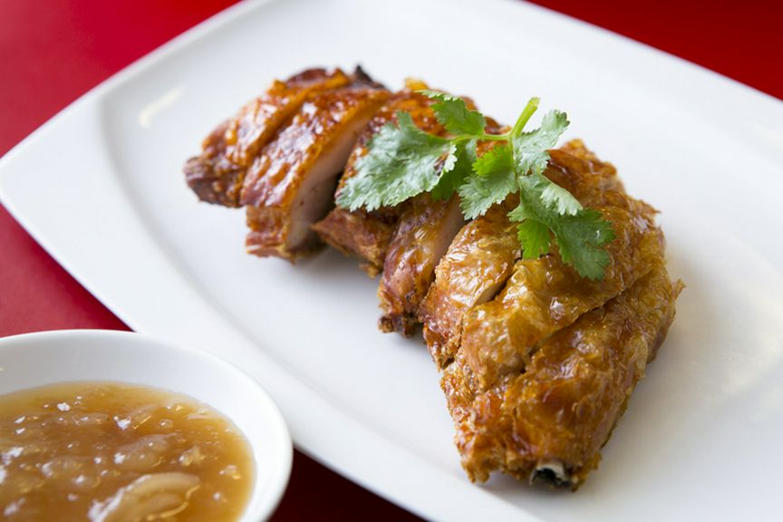 自家製にこだわったタレやソースで、【鴻華園】ならではの料理に