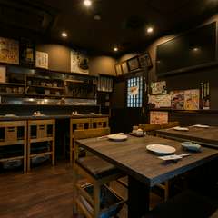 落ち着いた雰囲気の店内。くつろいでお肉を楽しめます