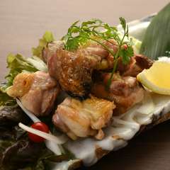 産地直送のみつせ鶏をシンプルにいただく『みつせ鶏の炭火焼き』