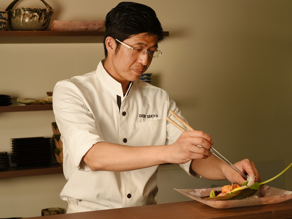 居心地よく、料理を楽しんでもらえる空間づくり