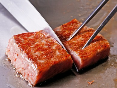 肉の旨味を存分に『黒毛和牛サーロインステーキ　100g』