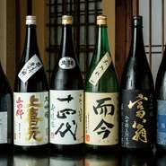 季節の日本酒や新しく出た日本酒をお店で厳選仕入れ。人気の獺祭が常時ラインナップされているのが嬉しいところです。中には、入荷のあった時のみいただける希少な日本酒も。