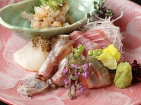 ・鮮魚の「なめろう」とお造り盛り合わせ
・温泉玉子
・漬物
・おすまし
・日替わり小鉢
・白御飯

※土日は2,890円(税込)でのご提供になります。
※カウンター席限定御膳となります。