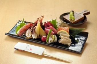 お刺身　お一人様盛り合わせ