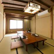 二階個室（菊）二階個室（桐）※個室料3,300円（税込）を頂戴いたします。