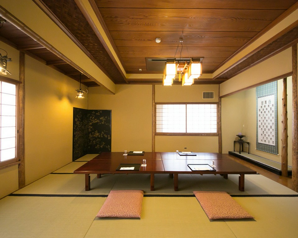 重厚感ある和の茶室なら、大切な人をしっかりもてなせる