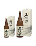 香り、味ともに、蔵人が絶妙に仕上げた「久保田シリーズ」の最高峰です。柔らかな口当りと調和のとれた旨味で、軽く冷やしても、わずかに温めても、存在感を主張します。
