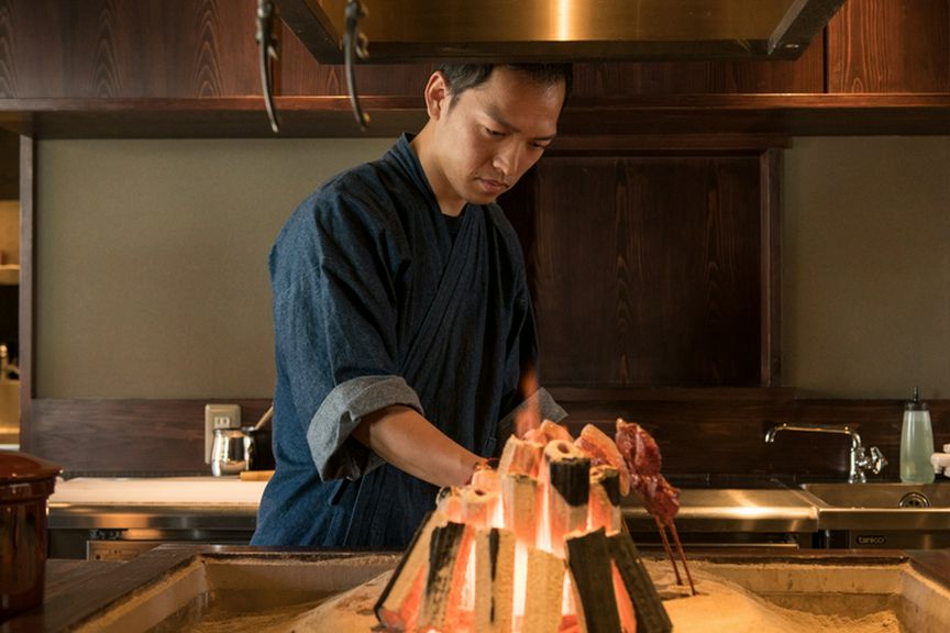 美しき故郷の川辺川が育んだ自慢の鮎を炭火焼きで