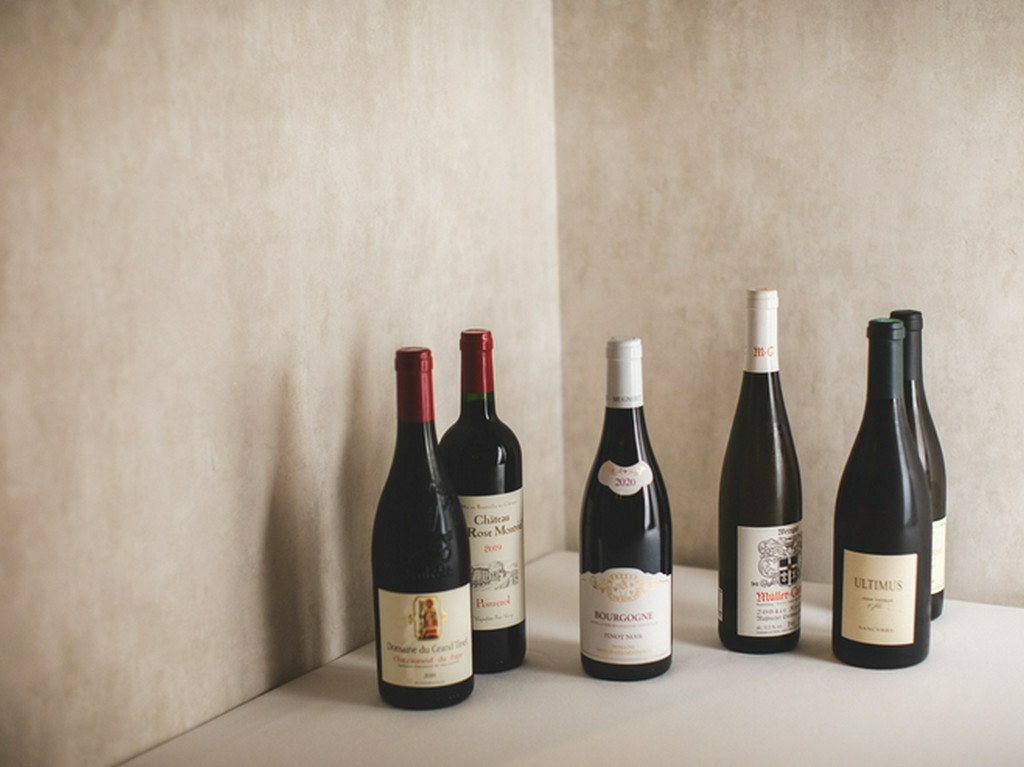 日本ワインや日本酒のなど豊富なドリンクメニュー