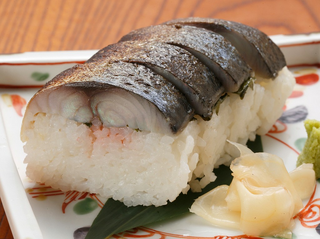 しめ鯖寿司（4切）