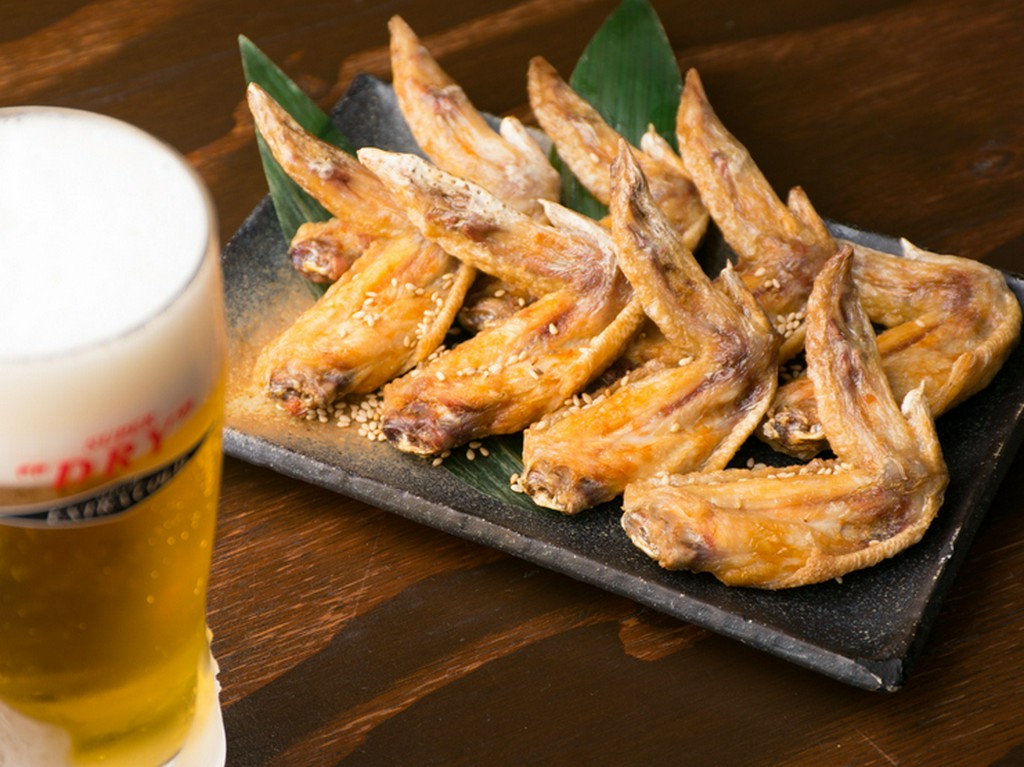 一人前4本じゃ物足りない。止まらなくなる美味しさ『名古屋風手羽先唐揚げ』（8本）