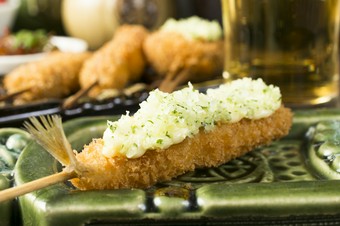外はカラリ、中は柔らかほくほく、串カツの定番『鱚』