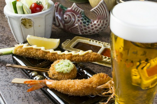 串カツと野菜スティックと、やっぱりビール