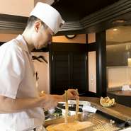 お客様に、揚げたての味わいと驚きの美味しさをお届けしたい