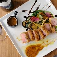 和の心を取り入れたイタリア料理を、日本酒・ワインと満喫できる【和心イタリアン　Hitotsu】。カジュアルな雰囲気でデート使いにおすすめな一軒です。恋人を誘って足を運んでみませんか。