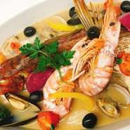 魚介をふんだんに使った一品！！
魚を丸ごと一匹使っているため食べごたえあり。数量限定ですのでオーダー時にはご確認下さい。もちろん五島列島のお魚でも対応させて頂きます。