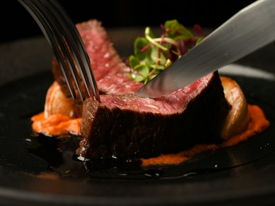 牛肉の美味しさを贅沢に楽しむ『鹿児島産　野崎牛　赤身肉のビステッカ』