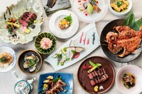 料理人が創意工夫してお作りしたメニュー。
彩り豊かなお料理たちは、味が美味しいのはもちろん、器や盛り付け試行錯誤しております。
おウチでは食べられないお料理の数々を、是非当店でお召し上がり下さいませ。