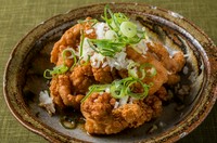 居酒屋の定番『唐揚げ』はシンプルに召し上がって頂きたいので、さっぱりおろしポン酢で。