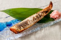 酒粕の香りと味がハラスにしっかり馴染んだ風味豊かな逸品です。