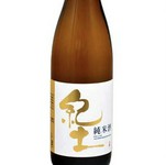 産地：和歌山県 平和酒造
原料米：山田錦55％
爽やかな印象ながら、お米の旨みも心地良く感じるお酒。常温で美味しく旨い酒でなければこのようには感じません。冷や、常温、燗とオールマイティに楽しめます。