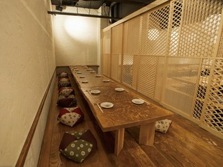 【20席】中団体にお薦めの、横一列に並ぶお座敷席