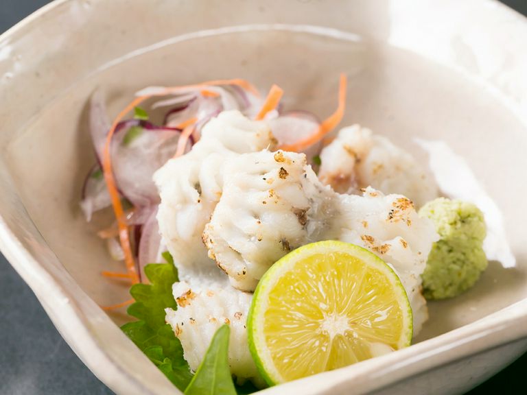 食感、風味ともに絶品『瀬戸内海活地穴子のたたき』