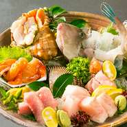 瀬戸内海の海の幸を、店主自ら厳しい目で選んでご提供しております。その日一番の鮮魚は是非味わっていただきたい一品です。