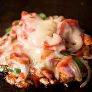 ウインナー／トマト／ピーマン／玉ねぎ／イカ／エビ／豚肉／ベーコン／玉子