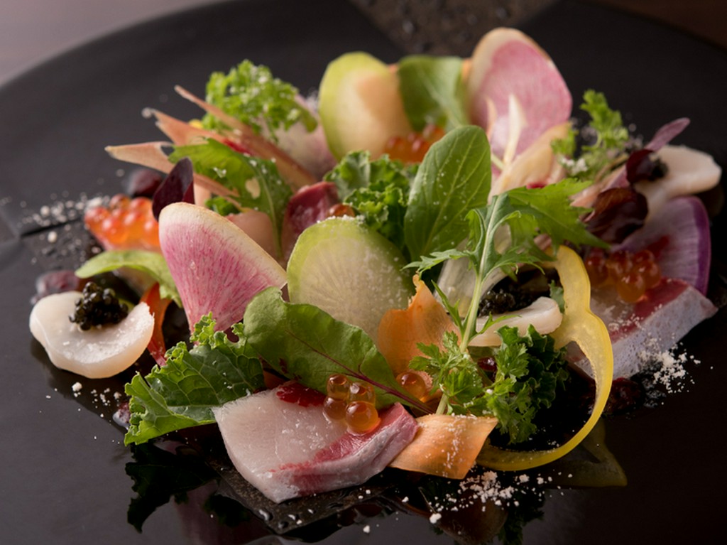 新鮮魚の彩りゴットサラダ