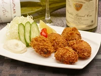 美味しい牡蠣料理を堪能できるコースです！
120分2,200円で飲み放題追加いただけます！