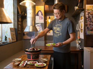 炭火焼に合う東北の地酒が集う！　 焼酎もいろいろ取り揃え