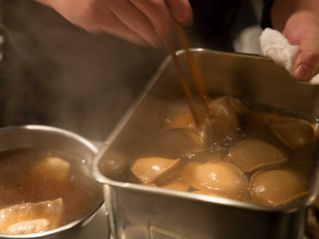 創業当時から貫く、料理人の顔がみえる店づくり