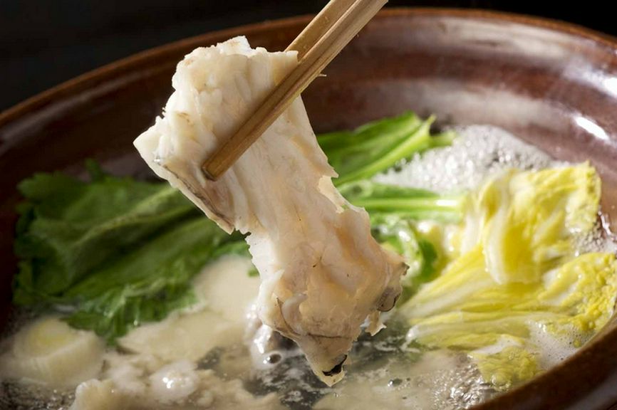 店主が吟味したふぐの味わいを堪能できる『ふぐちり』