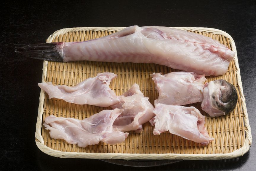 厳選した天然のとらふぐは、存在感のある味わい