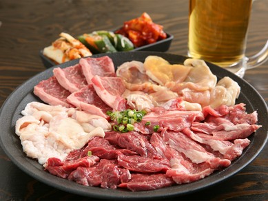 焼肉に合うお酒が豊富！　とくに焼酎やハイボールの品揃えが◎