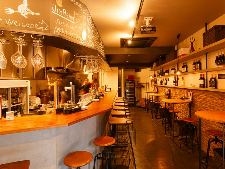 2人の時間を素敵に彩るお店自慢の料理とムード