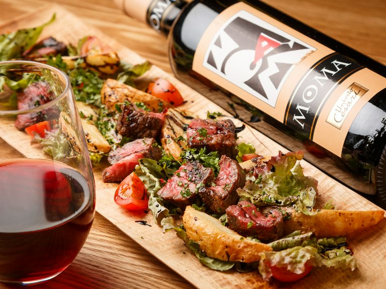 しっとりと柔らかい『イチボのビステッカ バルサミコソース』