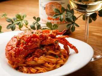 濃厚な旨味がたまらない『＜限定3食＞オマール海老のトマトクリームパスタ』