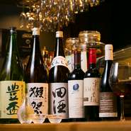 新鮮魚介を中心とした和食料理をより美味しくいただけるように、東北の地酒を中心に、山口の「獺祭」や佐賀の「鍋島」など、人気のお酒も揃っています。焼酎、ワインのラインナップも、日本酒に負けないくらい豊富。