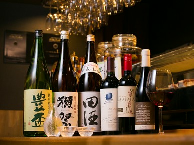 食事に合う日本酒を、地元中心に全国から厳選
