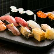 旬の鮮魚がウリの【肴ダイニング心】ならではの本格握り鮨が、この価格で楽しめます。単品メニューもあり。