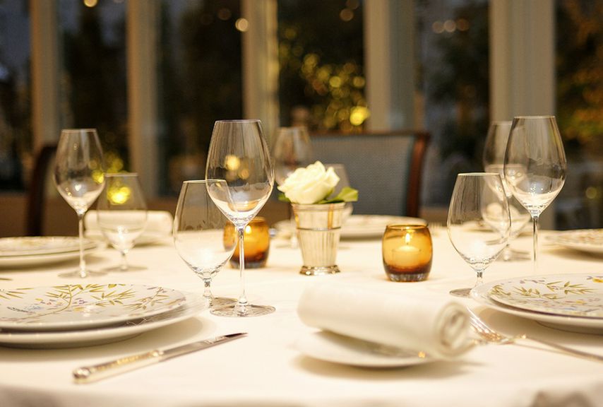 美食家たちをゲストに招き、ホストとしての自信が満ちる