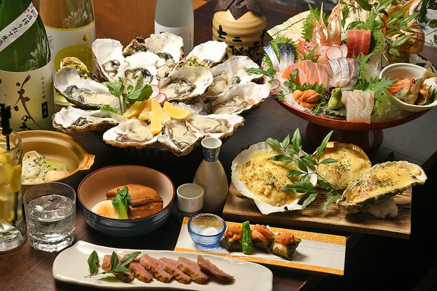 開放感たっぷりの空間で、豪快に海鮮料理を楽しめる宴会を