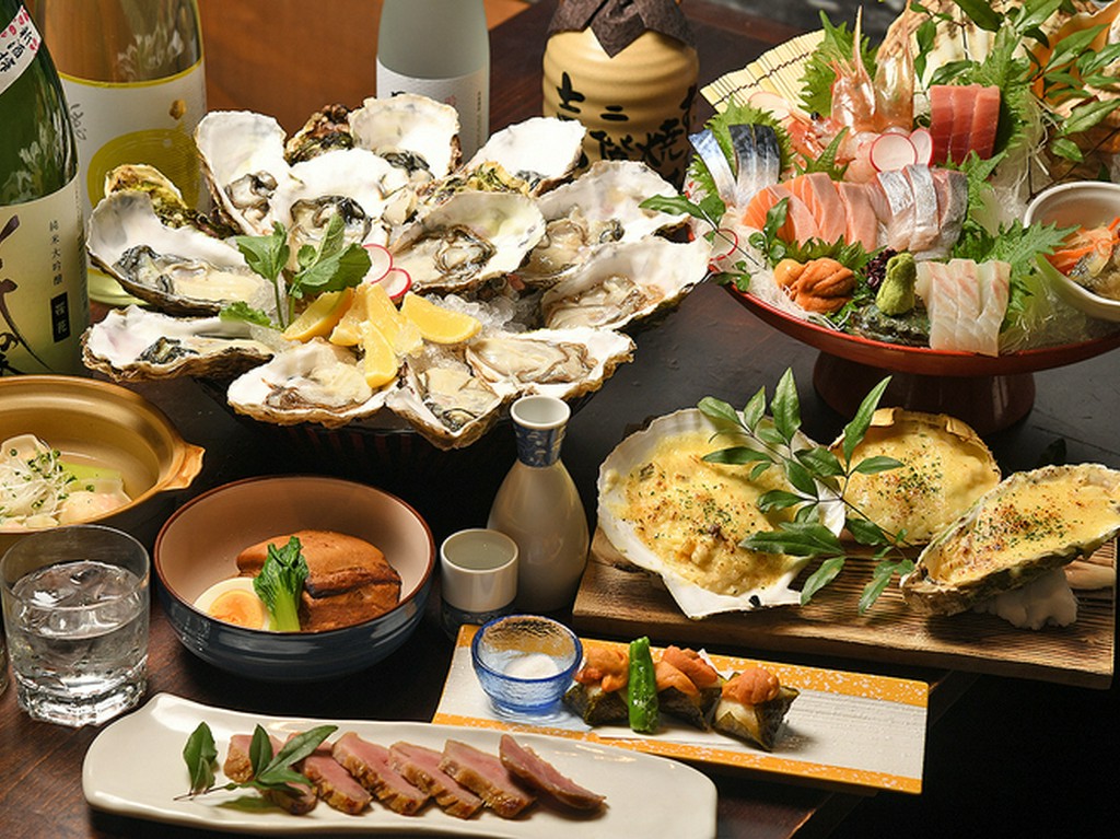 開放感たっぷりの空間で、豪快に海鮮料理を楽しめる宴会を