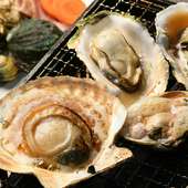 北海道・函館や全国各地から毎日直送の大きな貝を焼く『浜焼き』