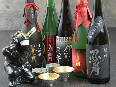 様々な地域から取り寄せた日本酒をご賞味ください