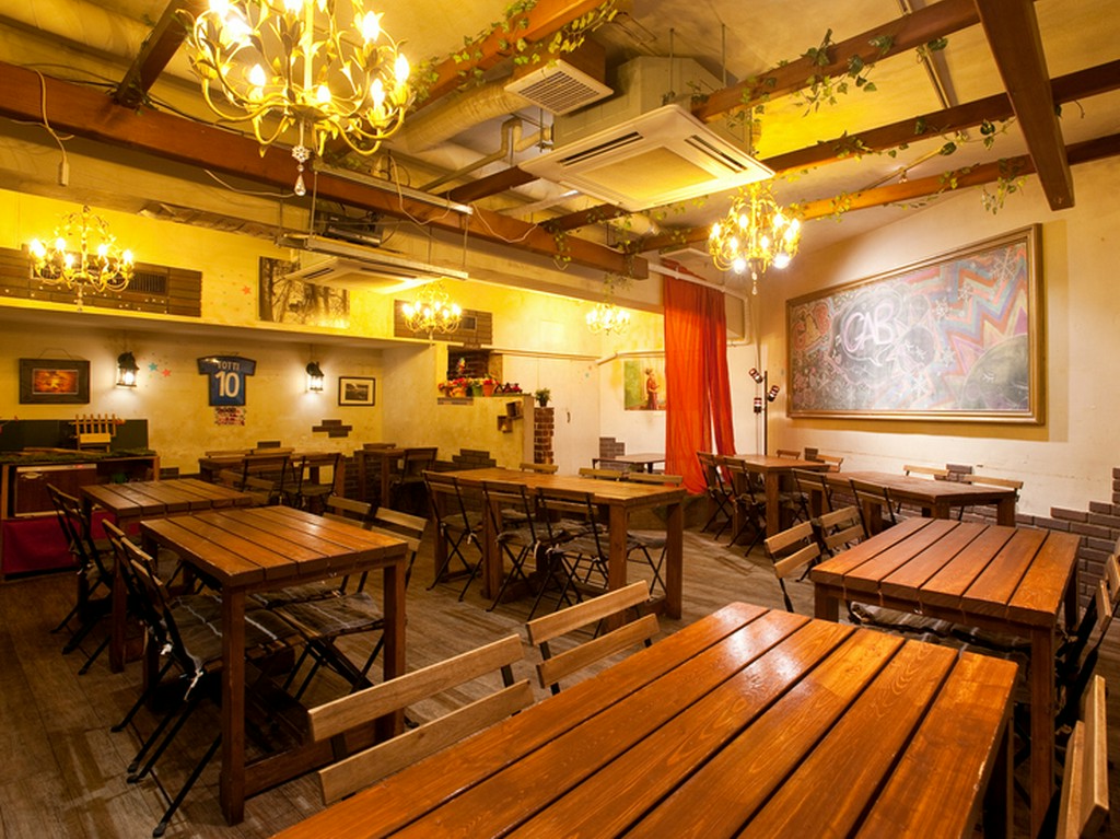 プロジェクター・マイク完備！最大70名まで貸し切り可！