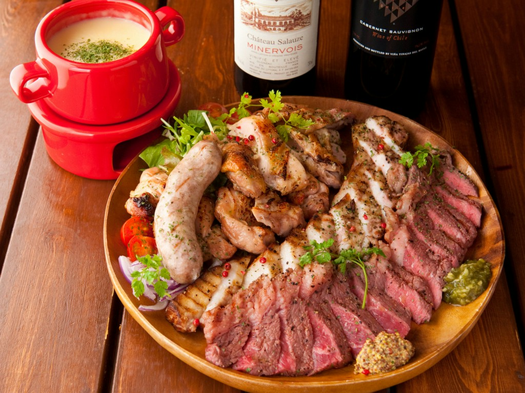 濃厚チーズとジューシーお肉のコラボレーション『肉チーズフォンデュ』