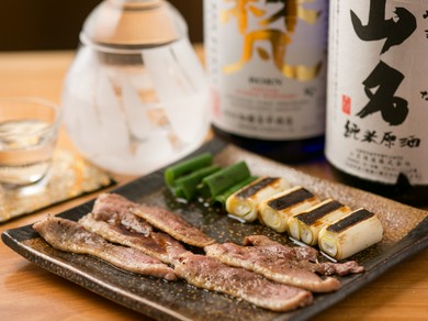 日本各地の名蔵元が丹精込めてつくった本当に旨い酒が揃う